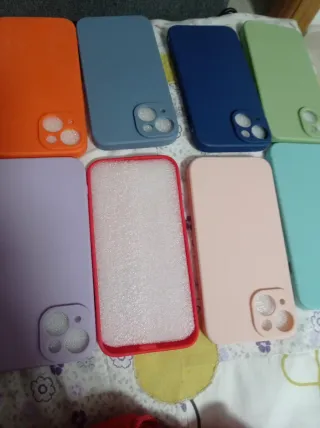 Fondi per iPhone 14 Nuovi Vari Colori