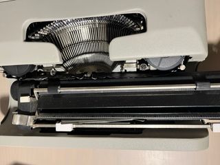 Máquina de escribir Olivetti Lettera 35