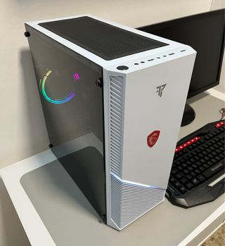 Torre PC Gaming MSI Blanca y Negra