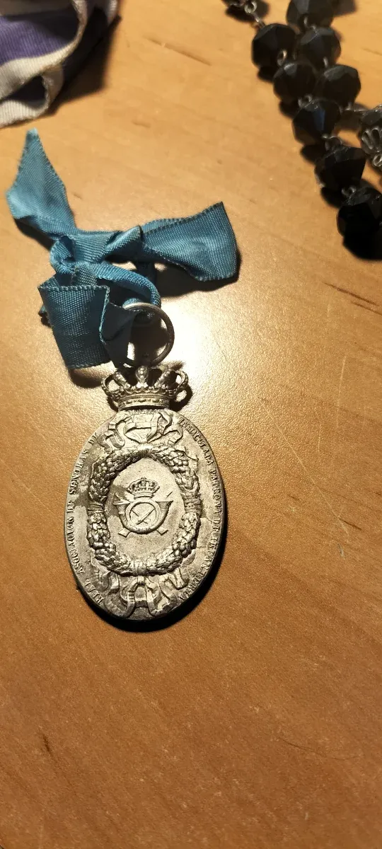 Rosario y 2 medallas vintage