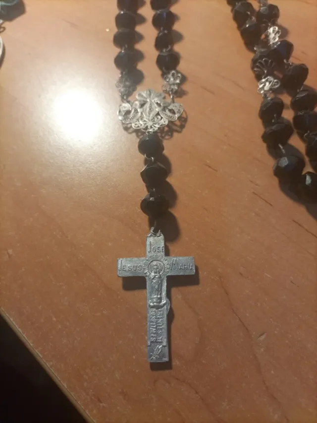 Rosario y 2 medallas vintage