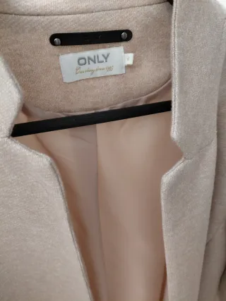 Abrigo ONLY beige