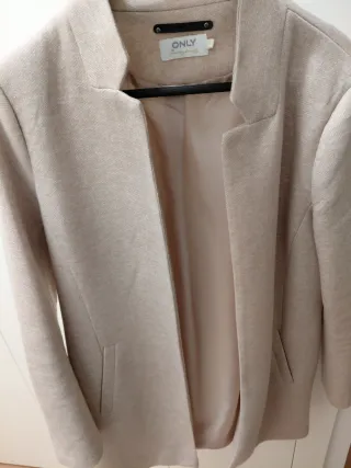 Abrigo ONLY beige