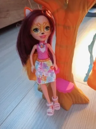 Columpio Enchantimals con muñeca y accesorios