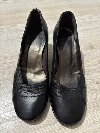 Zapatos de cuero negros para mujer