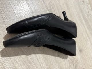 Zapatos de cuero negros para mujer