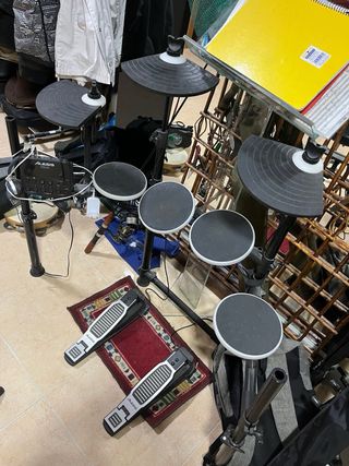 Bateria electrica alesis DM lite.