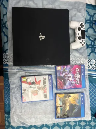 Consola PS4 Pro Negra + 3 Juegos versión 12.52
