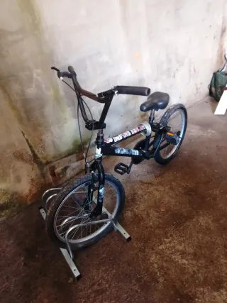 Bicicleta BMX en buen estado