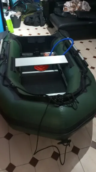 Barca hinchable pesca tipo Zodiac