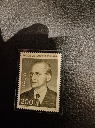 Francobollo Alcide de Gasperi 1881-1954
