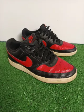 Zapatillas Nike Negras y Rojas