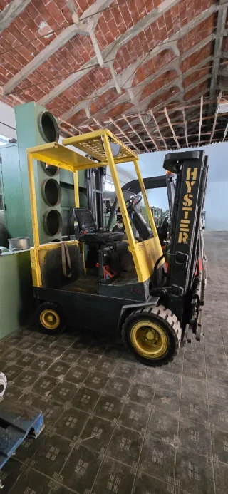 Toro eléctrico HYSTER J2.50XL