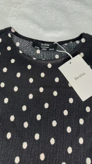 Vestido negro lunares