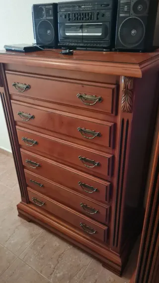 Dormitorio pequeño de madera