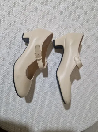 Zapatos Flamenco Tamara Beige