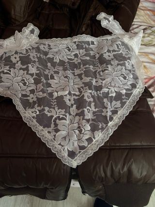 Traje Regional Asturiano Rojo y Blanco