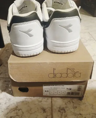 Scarpe Diadora bianche nuove con scatola originale
