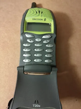 Lotto 10 telefoni Ericsson per ricambi