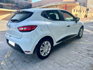 Renault Clio 2019 Único Dueño Pegatina C