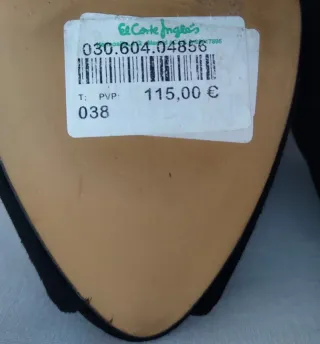 Talla 38. Zapatos Negros de Tacón. Marca LODI