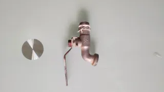 Grifo jardín metálico antiguo llave paso