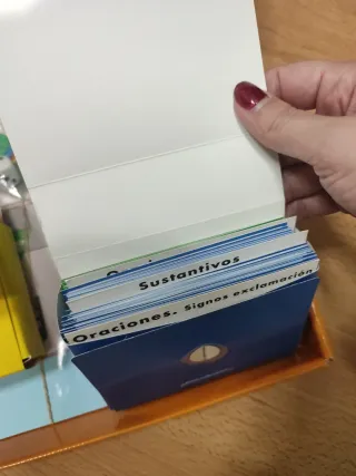 Aprendo Palabras: El Colegio Unidad 1 GEU