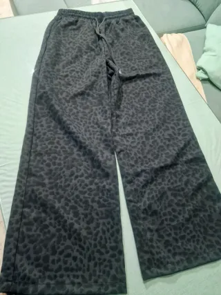 Pantalón acampanado mujer estampado