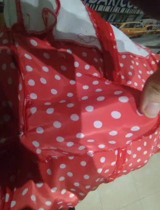 Traje de Flamenca Clásico Rojo Lunares Blancos