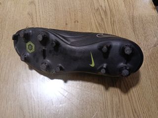 Botas de fútbol Nike Tiempo negras