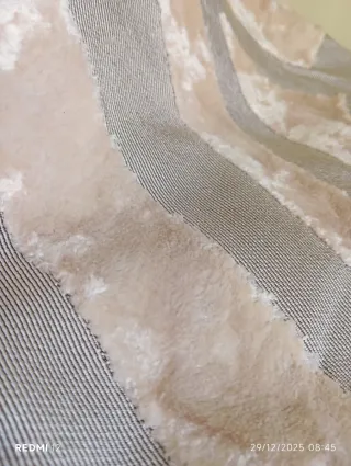 Scampoli stoffe ritagli irregolari hobby cucito