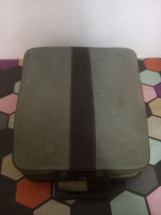 Máquina de escribir Olivetti Lettera 32