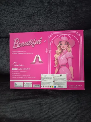 Muñeca con accesorios de moda