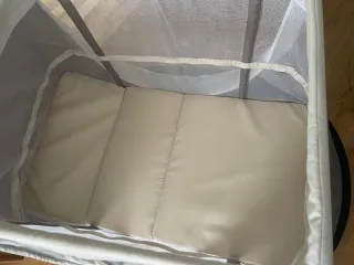 Cuna de viaje Aeromoov