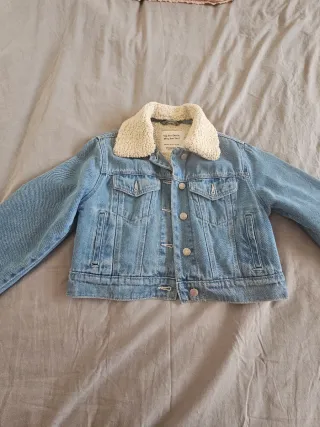 Cazadora vaquera Pull&Bear forrada Talla xs