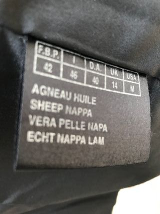 Chaqueta de cuero negra