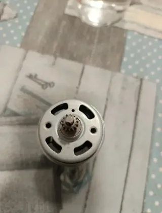 Motor Makita DHP453 para taladro