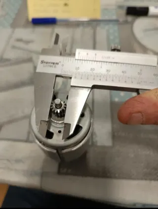 Motor Makita DHP453 para taladro