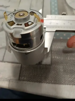 Motor Makita DHP453 para taladro