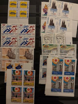 2.000 sellos nuevos de España