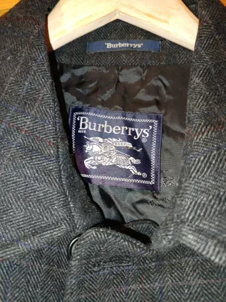 Abrigo Burberry Gris