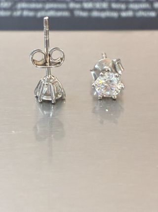 Pendientes Oro 18k Diamantes 0.50 Ct VS/F
