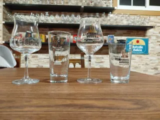 VASOS Y COPA CERVEZA BODEGA ESTRELLA GALICIA.