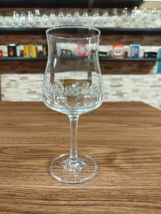 VASOS Y COPA CERVEZA BODEGA ESTRELLA GALICIA.