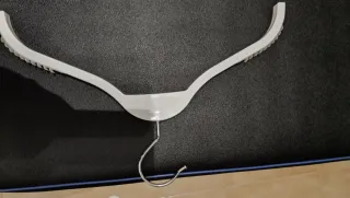 Caja de perchas madera blanca