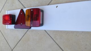 BARRA TRASERA EXTRAÍBLE LUCES REMOLQUE