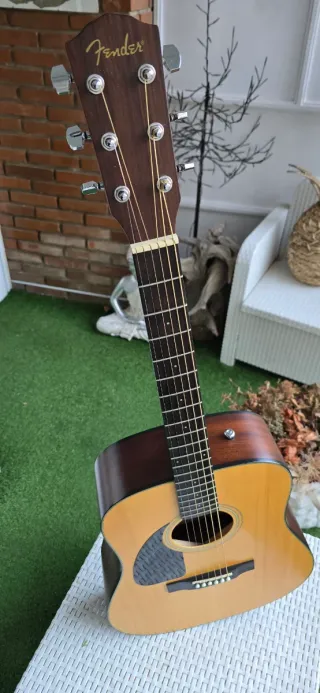 : ¡Por fin una Fender diseñada para tu mano izquie