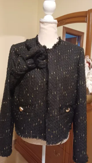 Chaqueta Mango Negra y Dorada
