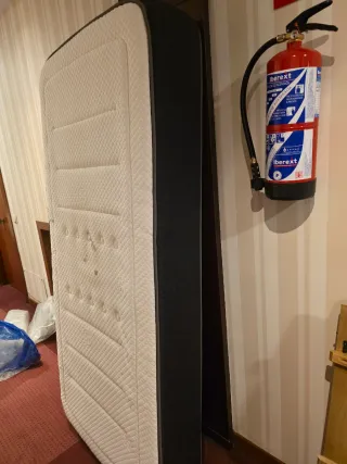 Base tapizada y colchón