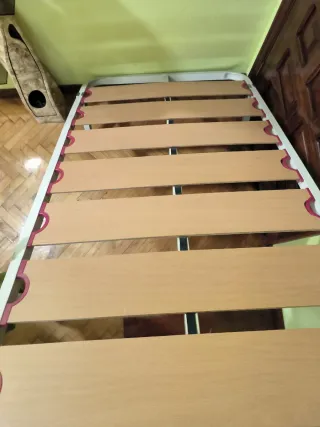 Somier metálico con lamas anchas de madera